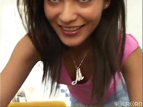 Mari gives an awesome blowjob