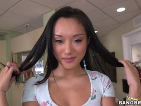 Alina Li wants that Nut