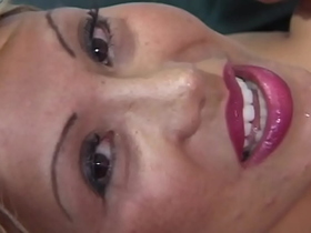 Ava Devine: Gorge profonde et &eacute;jaculations en bouche !