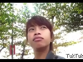 Thai floozy gets mouth fucked